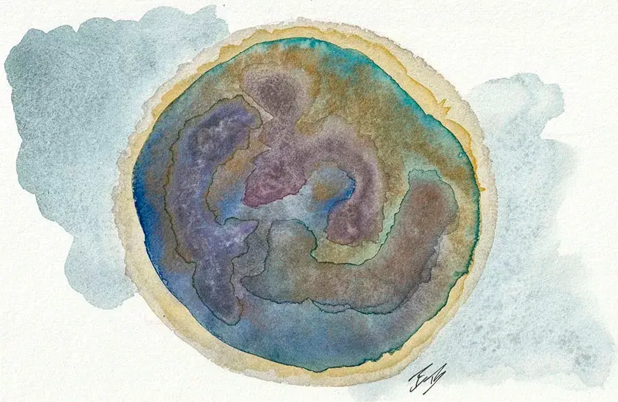 Rundes Auragramm in Aquarell: violette und blaue Formen in einem goldenen Kreis